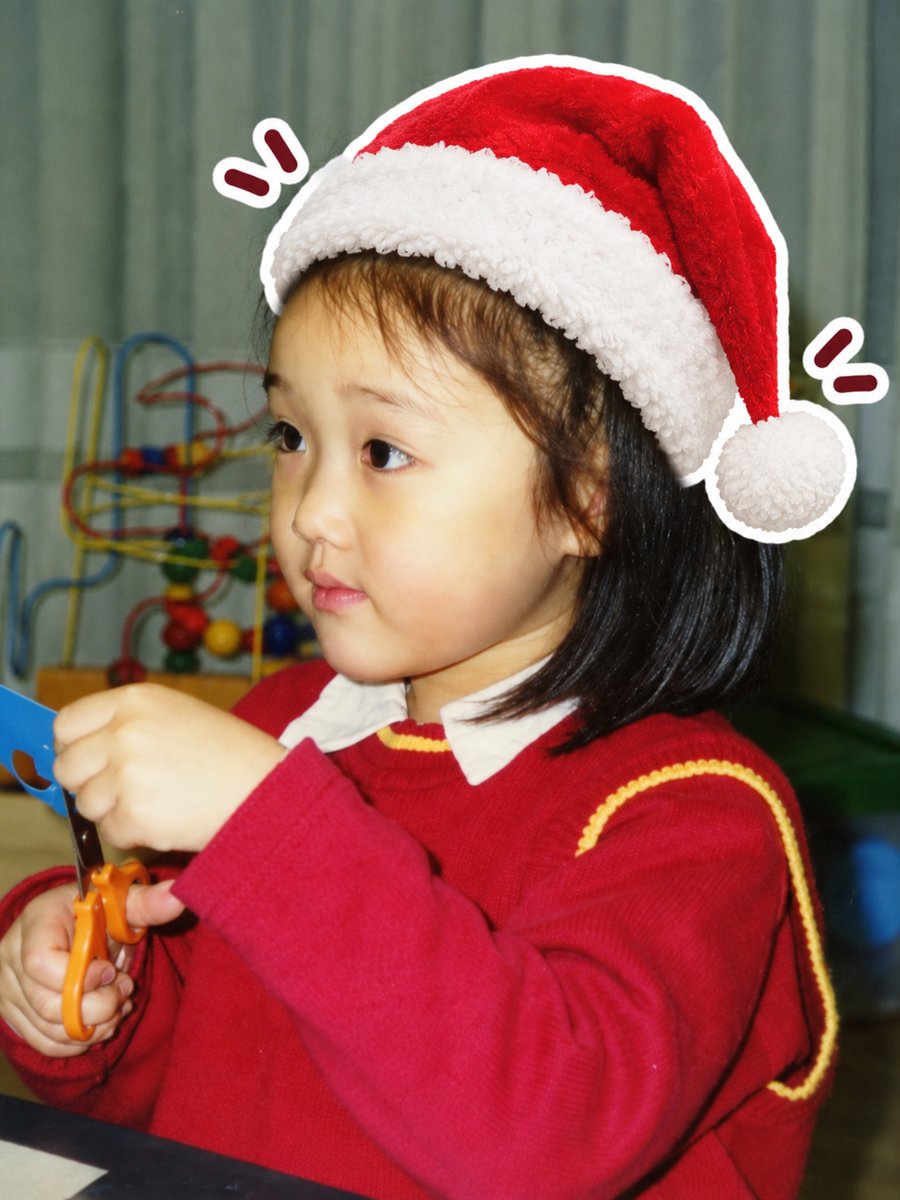 산타 옷을 입은 서현